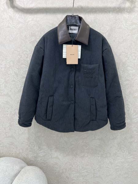 2025年9月29日入荷秋冬新作miumiuレディース服原版...