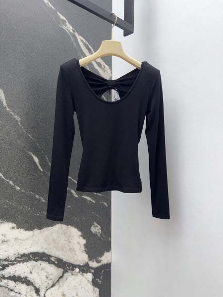 2025年9月29日入荷秋冬新作VALENTINOレディース...