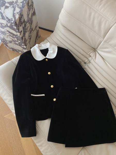 2025年9月29日入荷秋冬新作Celineレディース服原版...