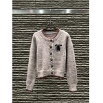 2025年9月30日入荷秋冬新作 miumiuファッション/誕生日プレゼント/贈り物 can工場