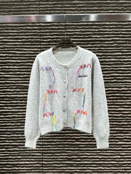 2025年9月30日入荷秋冬新作 miumiuファッション/...