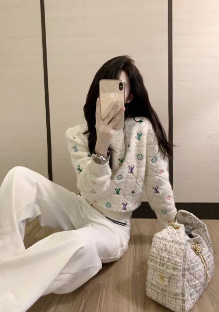 2025年9月30日入荷秋冬新作Louis Vuittonニ...