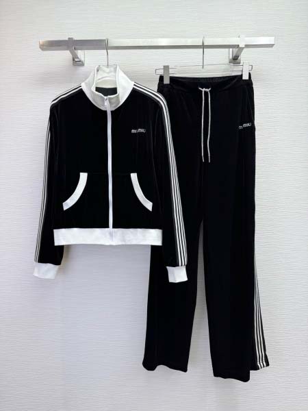 2025年9月30日入荷秋冬新作MiuMiu セットファッシ...