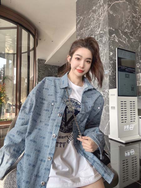 2025年10月1日入荷秋冬新作 miumiuファッション/誕生日プレゼント/贈り物 can工場