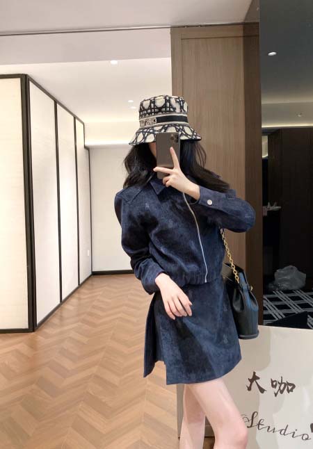 2025年10月1日入荷秋冬新作VALENTINOファッション/誕生日プレゼント/贈り物 can工場