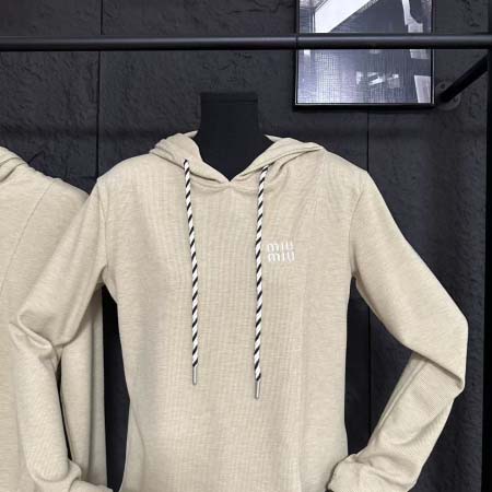 2025年10月1日入荷秋冬新作Miumiu セットファッション/誕生日プレゼント/贈り物 can工場