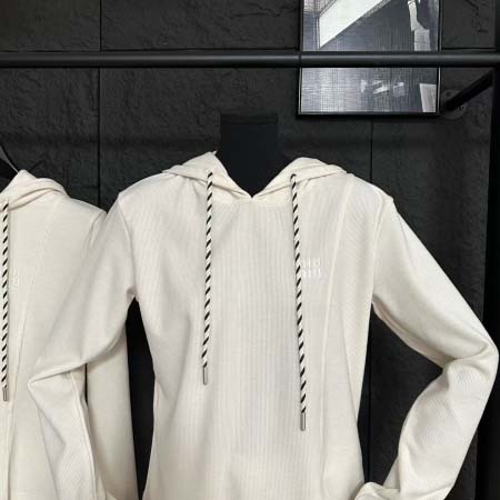 2025年10月1日入荷秋冬新作Miumiu セットファッション/誕生日プレゼント/贈り物 can工場