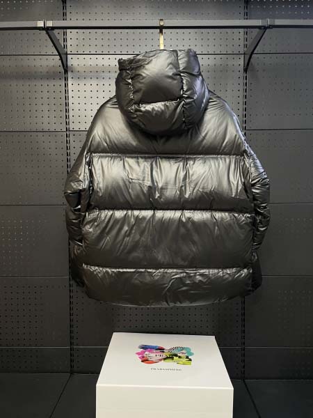 2025年10月11日秋冬入荷新作PRADAダウンジャケット高品質安い人気商品/HL工場