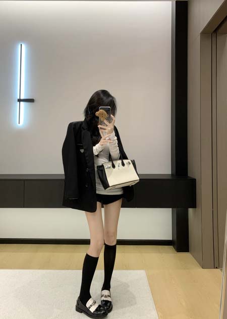 2025年10月13日入荷秋冬新作Prada ジャケットファッション/誕生日プレゼント/贈り物 can工場