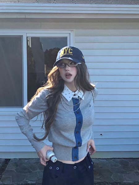 2025年10月13日入荷秋冬新作Vivienne カーディガンファッション/誕生日プレゼント/贈り物 can工場