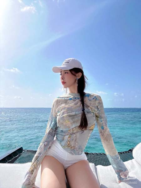 2025年10月14日入荷秋冬新作ACNE  長袖Tシャツファッション/誕生日プレゼント/贈り物 can工場