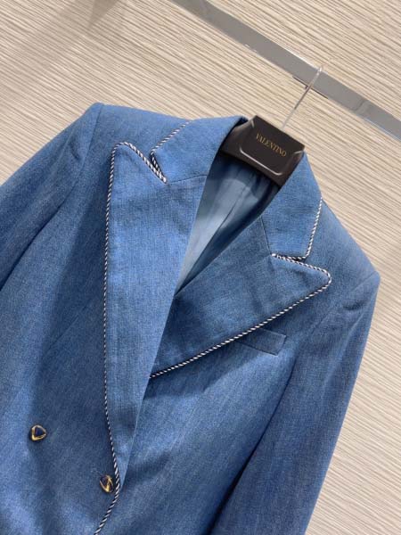 2025年10月14日入荷秋冬新作VALENTINOファッション/誕生日プレゼント/贈り物 can工場