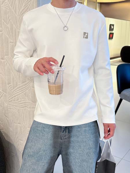 2025年10月14日入荷新作Fendi長袖Tシャツ 高品質超厳選★入手困難/LD工場