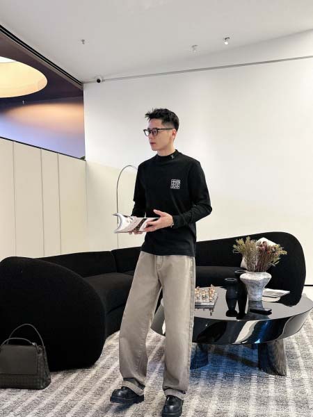 2025年10月14日入荷新作Louis Vuitton長袖Tシャツ 高品質超厳選★入手困難/LD工場