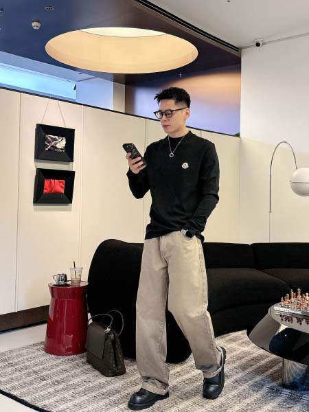 2025年10月14日入荷新作Moncler長袖Tシャツ 高品質超厳選★入手困難/LD工場