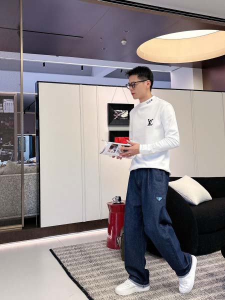 2025年10月14日入荷新作Louis Vuitton長袖Tシャツ 高品質超厳選★入手困難/LD工場