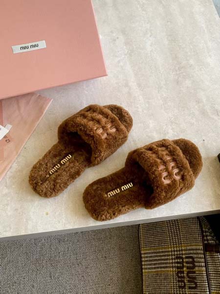 2025年10月22日入荷新作Miumiu女性用35-41靴人気商品★/誕生日プレゼント/高品質/SL工場