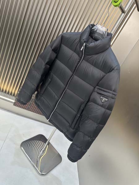 2025年10月22日秋冬入荷新作Pradaダウンジャケット高品質 人気商品/DD工場
