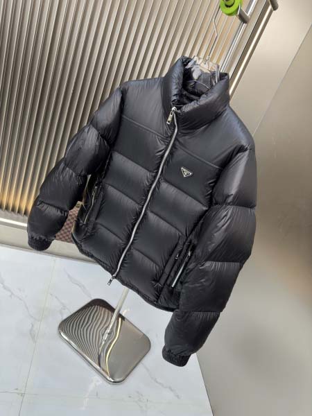 2025年10月22日秋冬入荷新作Pradaダウンジャケット高品質 人気商品/DD工場