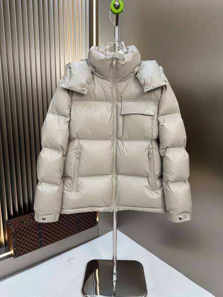 2025年10月23日秋冬入荷新作Pradaダウンジャケット高品質 人気商品/DD工場