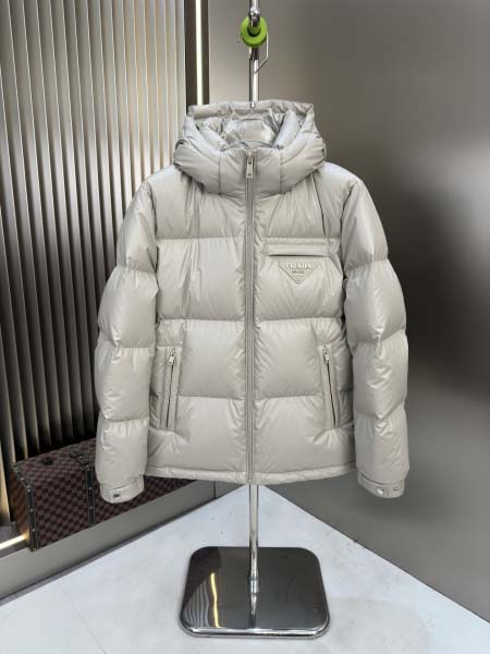 2025年10月23日秋冬入荷新作Pradaダウンジャケット高品質 人気商品/DD工場