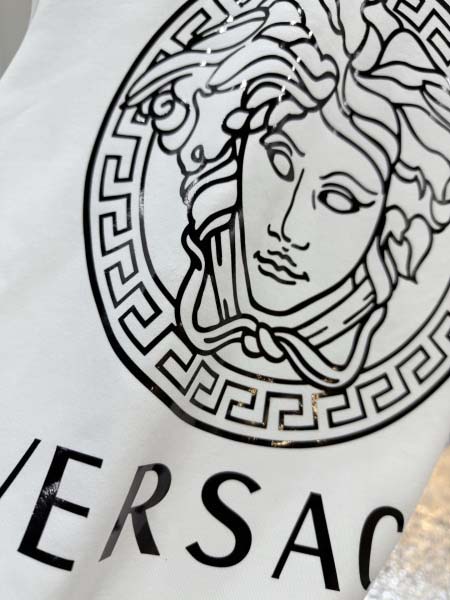 2025年10月26日入荷秋冬新作Versace長袖 Tシャツ高級品/MP工場