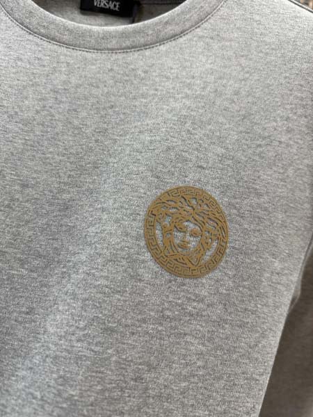 2025年10月26日入荷秋冬新作Versace長袖 Tシャツ高級品/MP工場
