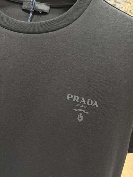 2025年10月26日入荷秋冬新作Prada半袖Tシャツ高級品/MP工場