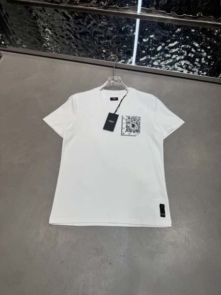 2025年10月26日入荷秋冬新作Fendi半袖Tシャツ高級品/MP工場