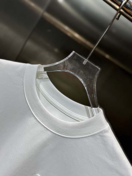 2025年10月26日入荷秋冬新作Prada半袖Tシャツ高級品/MP工場