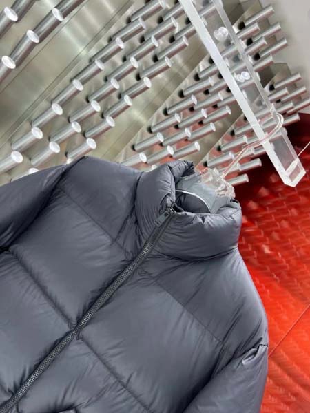 2025年10月27日秋冬新作Fendiダウンジャケット高品質超厳選★入手困難/P5工場