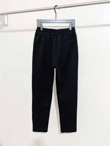 2025年10月30日秋冬新作Pradaズボン高品質人気商品/LDF工場