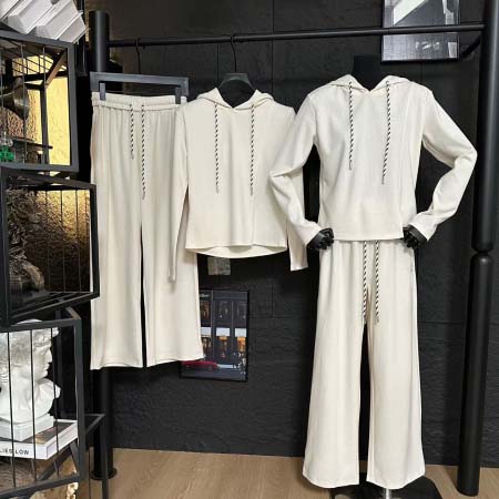 2025年10月1日入荷秋冬新作Miumiu セットファッシ...