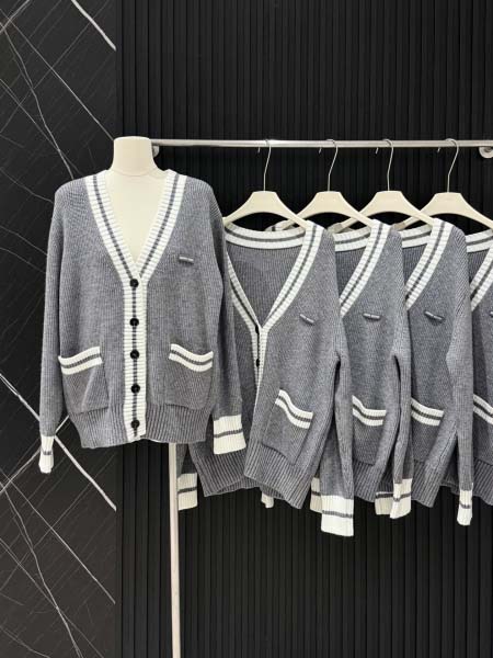 2025年10月1日入荷秋冬新作 miumiuファッション/...