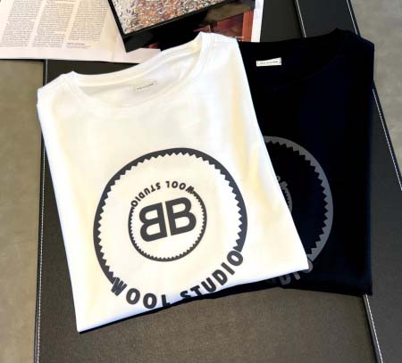 2025年10月10日秋冬入荷新作BALENCIAGA長袖高...