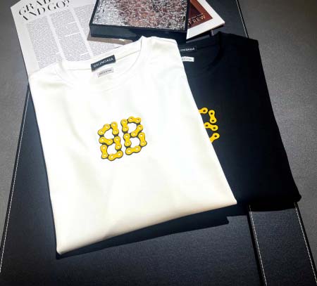 2025年10月10日秋冬入荷新作BALENCIAGA長袖高...