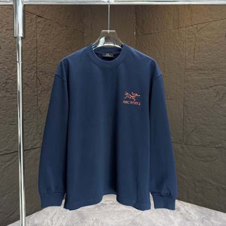 2025年10月12日秋冬入荷新作ARCTERYX長袖T シ...