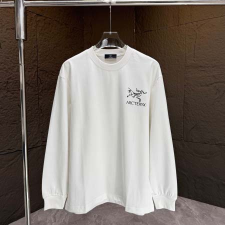 2025年10月12日秋冬入荷新作ARCTERYX長袖T シ...