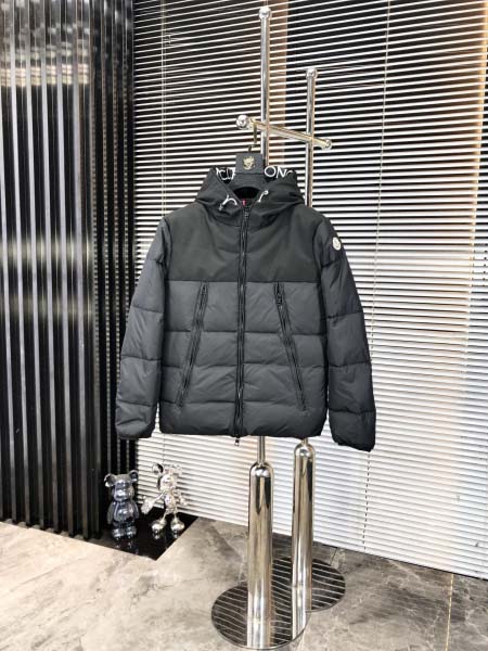 2025年10月12日秋冬入荷新作Monclerダウンジャケ...