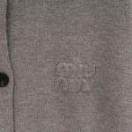 2025年10月12日秋冬入荷新作MIUMIUニット/セーター ジャケット高品質 人気商品/HL工場