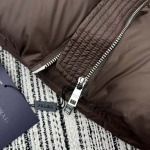 2025年10月13日入荷秋冬新作Pradaダウンジャケットファッション/誕生日プレゼント/贈り物 can工場