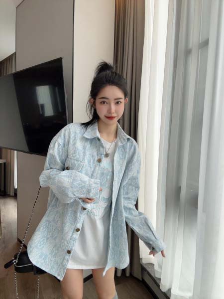 2025年10月13日入荷秋冬新作Louis Vuitton...