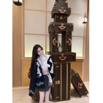 2025年10月14日入荷秋冬新作Louis Vuitton カーディガン ファッション/誕生日プレゼント/贈り物 can工場