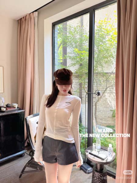 2025年10月14日入荷秋冬新作Miumiuアンダーシャツ...