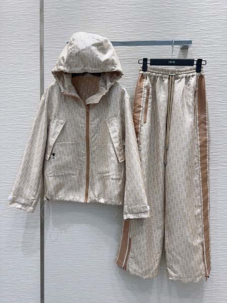 2025年10月14日入荷秋冬新作Dior セットファッショ...