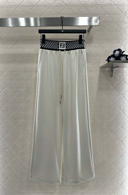 2025年10月14日入荷秋冬新作Fendiファッション/誕...