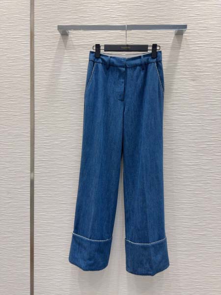 2025年10月14日入荷秋冬新作VALENTINOファッシ...