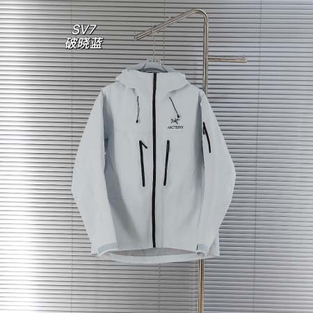 2025年10月20日秋冬入荷新作ARCTERYX ジャケッ...