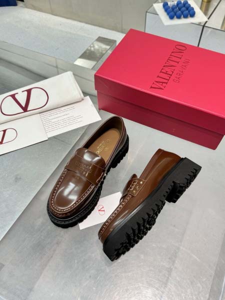 2025年10月22日入荷新作VALENTINO女性用35-...