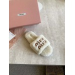 2025年10月22日入荷新作Miumiu女性用35-41靴人気商品★/誕生日プレゼント/高品質/SL工場